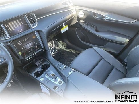 New 2025 INFINITI QX50 Luxe image 18