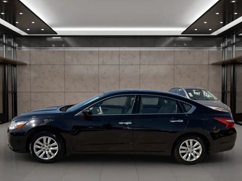 Used 2016 Nissan Altima 2.5 S w/ Power Driver Seat Package FWD image 7