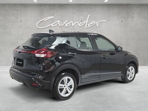 Certified 2025 Nissan Kicks Play S image 16