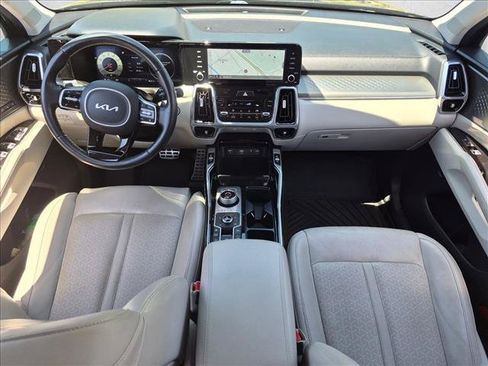 Used 2023 Kia Sorento SX Prestige w/ Panoramic Sunroof Package AWD/4WD image 17