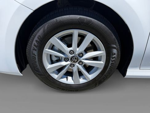Used 2026 Toyota Camry LE FWD image 9