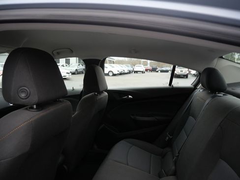 Used 2018 Chevrolet Cruze LS w/ LS Fleet Convenience Package image 21