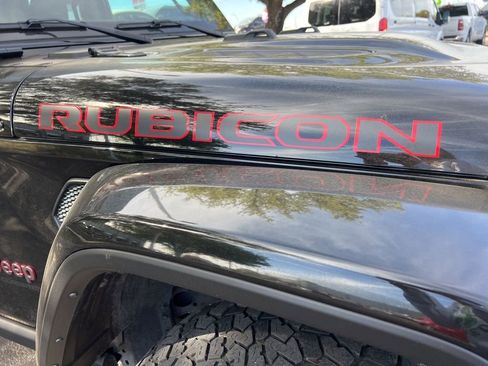 Used 2023 Jeep Gladiator Rubicon w/ LED Lighting Group image 15