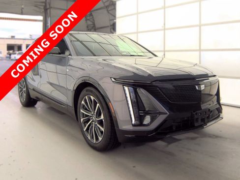 Used 2024 Cadillac Lyriq Sport AWD/4WD image 3