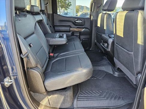 Used 2021 Chevrolet Silverado 1500 LT Trail Boss w/ Convenience Package II image 6