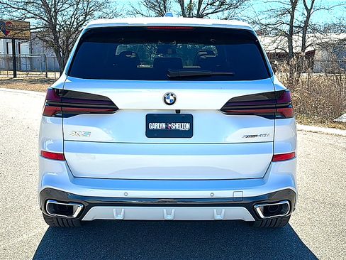 New 2026 BMW X5 xDrive40i w/ M Sport Package AWD/4WD image 7