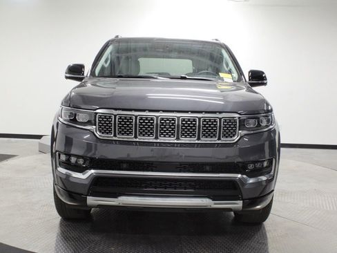 Used 2023 Jeep Grand Wagoneer 4WD image 10