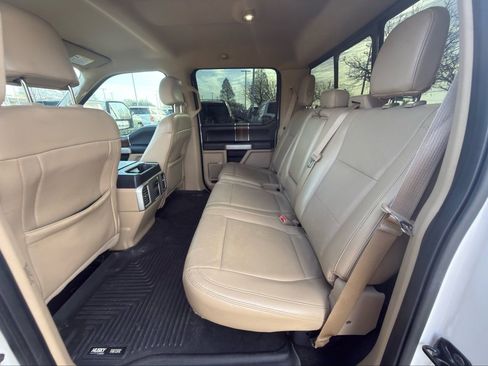 Used 2015 Ford F150 Lariat image 7