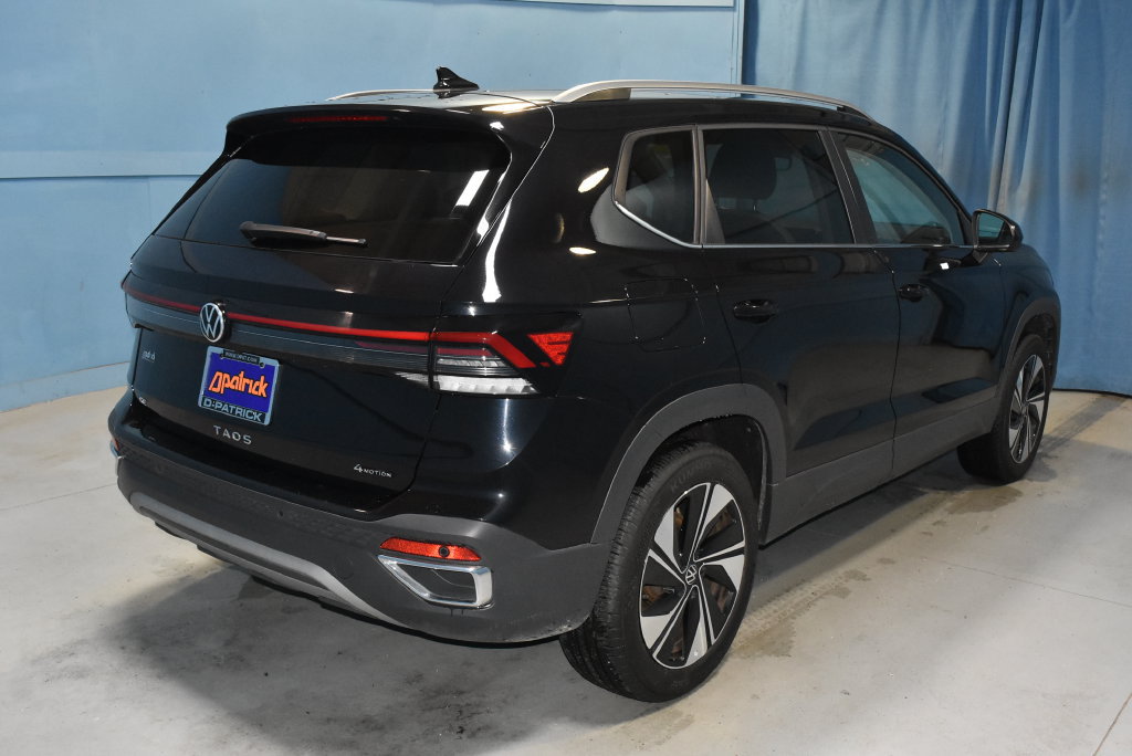 Used 2025 Volkswagen Taos SE AWD/4WD image 25