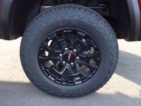 New 2026 GMC Canyon Elevation w/ Convenience Package image 21