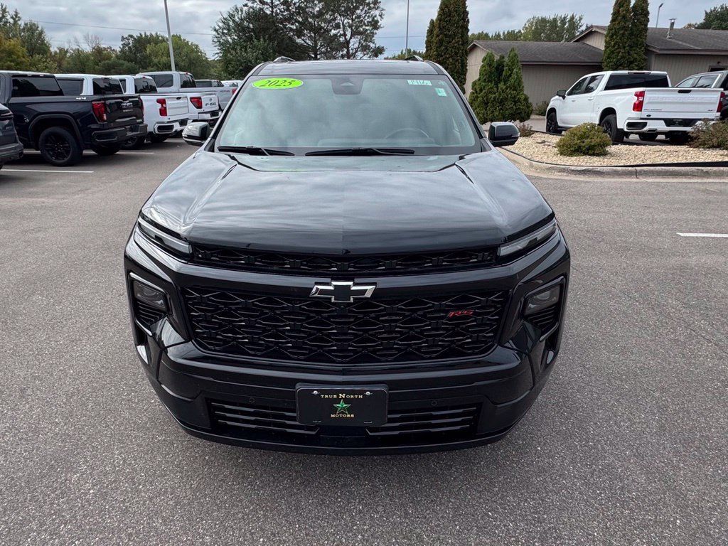 Used 2025 Chevrolet Traverse RS AWD/4WD image 4