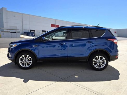 Used 2018 Ford Escape SE w/ SE Sync 3 Package FWD image 8