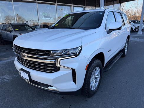 Used 2022 Chevrolet Tahoe LT w/ Luxury Package image 10