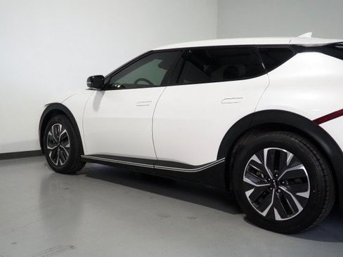 Used 2024 Kia EV6 Light RWD image 52