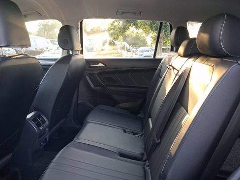 Used 2024 Volkswagen Tiguan SE FWD image 8