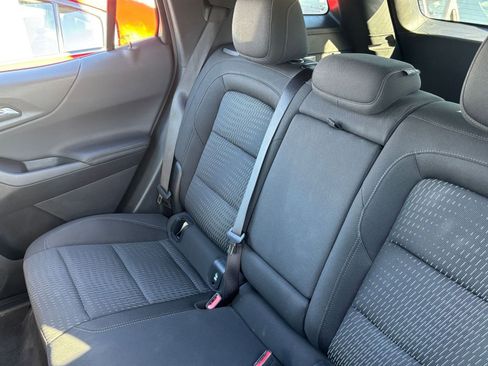 Used 2025 Chevrolet Equinox LT image 40