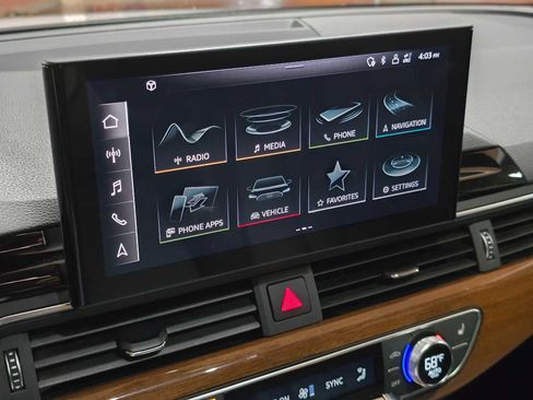 Used 2022 Audi A4 2.0T Premium image 30