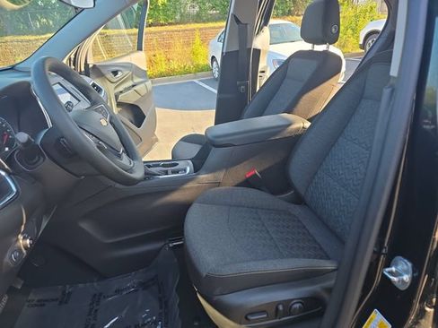 Used 2024 Chevrolet Equinox LT w/ LPO, Floor Liner Package AWD/4WD image 18