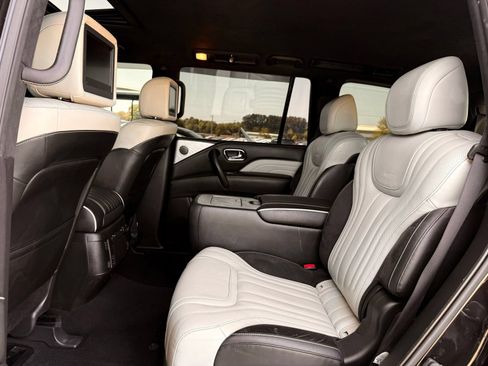 Used 2019 INFINITI QX80 Limited w/ All-Season Package AWD/4WD image 24