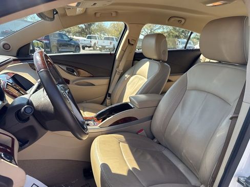 Used 2010 Buick LaCrosse CXS image 16