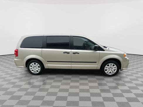 Used 2015 Dodge Grand Caravan American Value Package FWD image 7