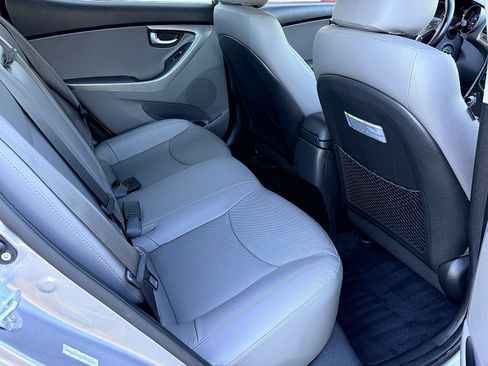 Used 2015 Hyundai Elantra Limited FWD image 28