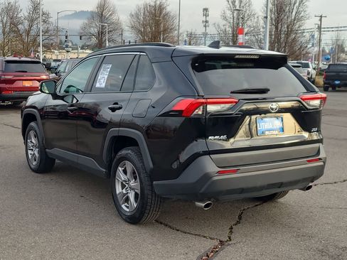 Used 2024 Toyota RAV4 XLE image 12