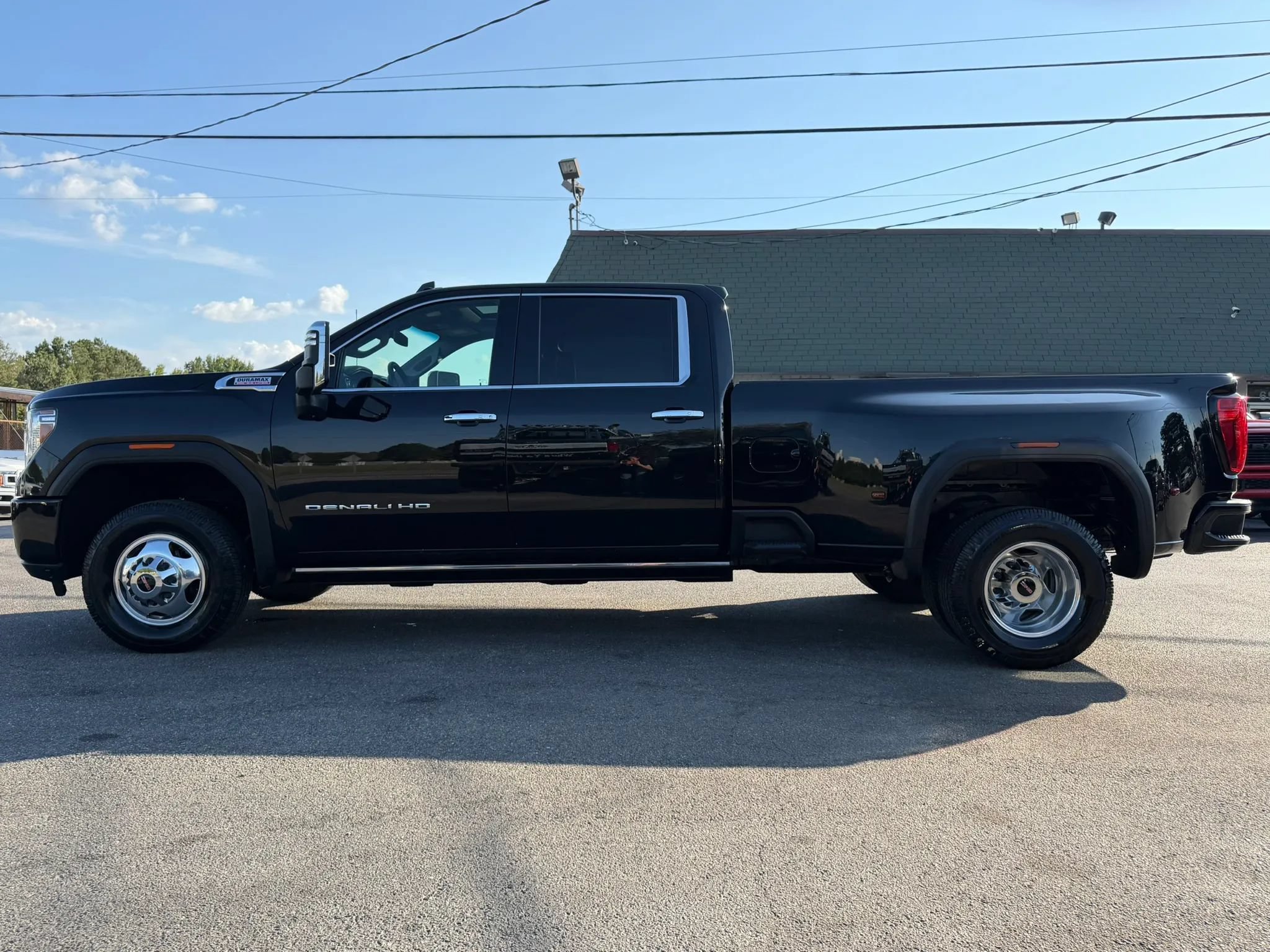 Used 2022 GMC Sierra 3500 Denali AWD/4WD image 8