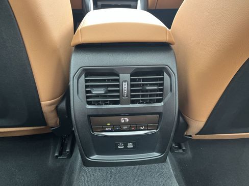 Certified 2025 BMW 330i Sedan image 30