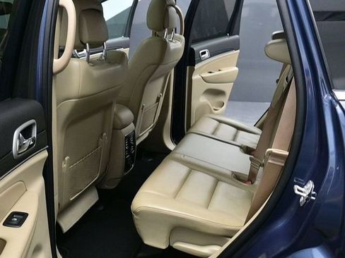 Used 2021 Jeep Grand Cherokee Limited w/ Trailer Tow Group IV image 13