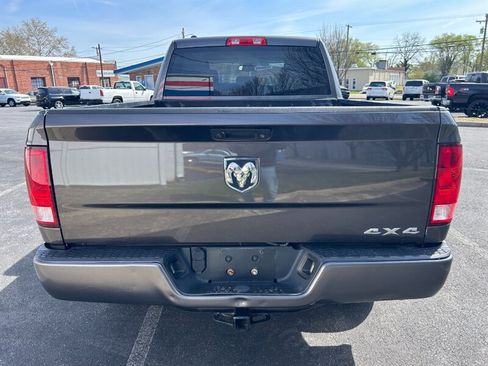 Used 2018 RAM 1500 Express AWD/4WD image 4