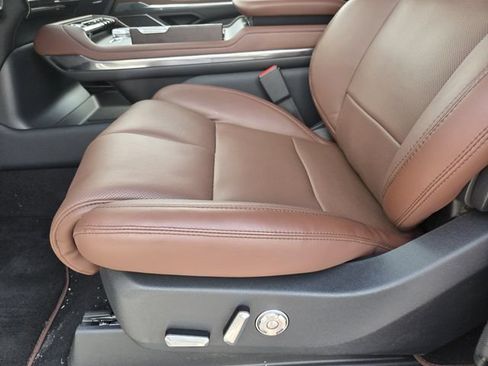 New 2026 Lincoln Navigator Reserve AWD/4WD image 12