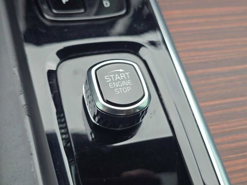 Used 2023 Volvo XC60 B5 Plus w/ Climate Package AWD/4WD image 29