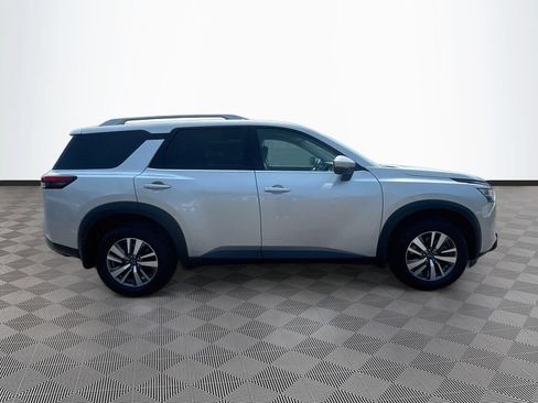 Used 2022 Nissan Pathfinder SL AWD/4WD image 33