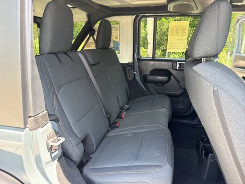 Used 2025 Jeep Wrangler Unlimited Sport AWD/4WD image 34