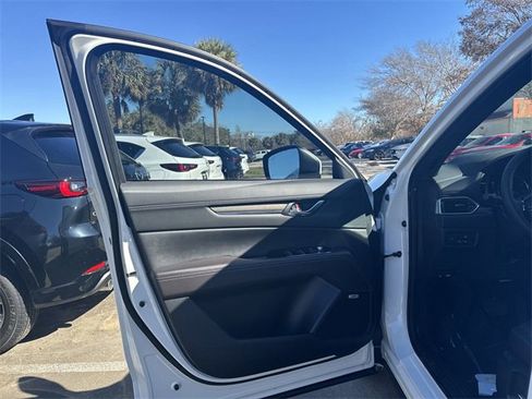 New 2025 MAZDA CX-5 Signature image 9