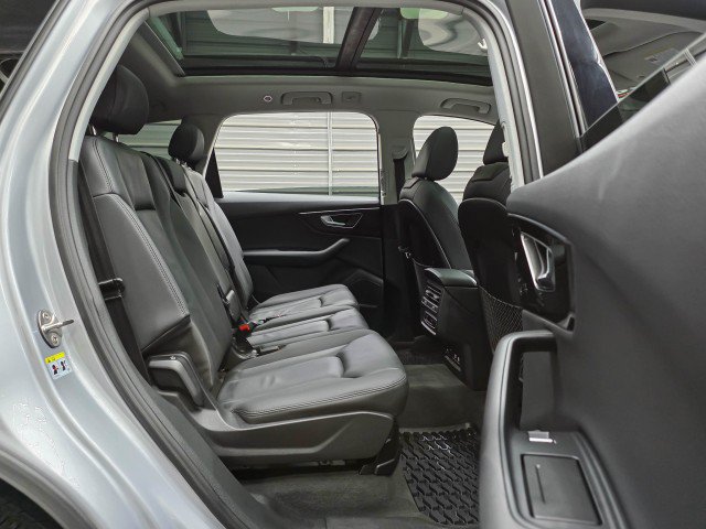 Used 2021 Audi Q7 3.0T Premium Plus w/ Premium Plus Package AWD/4WD image 17