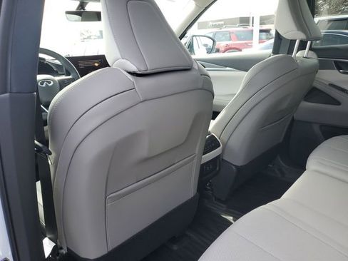 Used 2026 INFINITI QX60 Pure w/ Cargo Package image 18