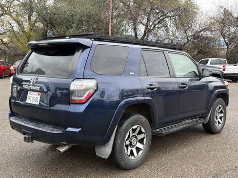 Used 2017 Toyota 4Runner SR5 w/ Four Season Floor Mat Package image 5