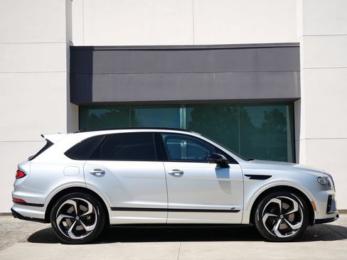Used 2022 Bentley Bentayga AWD/4WD image 5