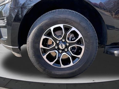 Used 2024 Ford Expedition Max XLT image 35