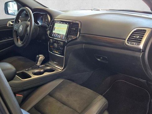 Used 2019 Jeep Grand Cherokee Altitude RWD image 25