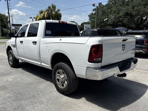 Used 2018 RAM 2500 Tradesman w/ Chrome Appearance Group AWD/4WD image 3
