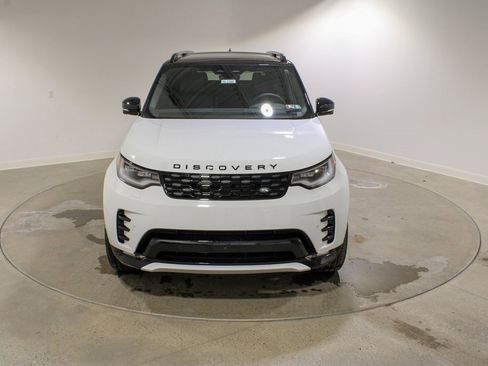 New 2026 Land Rover Discovery Dynamic SE image 8
