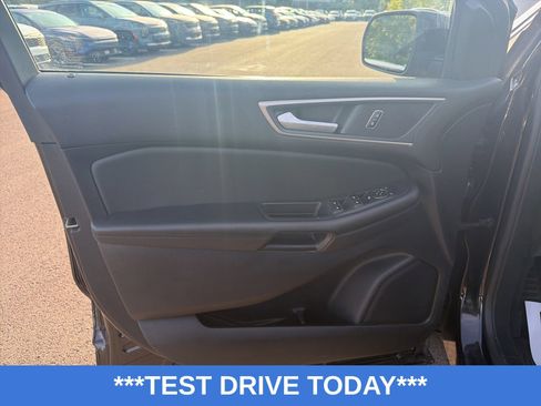 Used 2022 Ford Edge SEL w/ Convenience Package AWD/4WD image 12