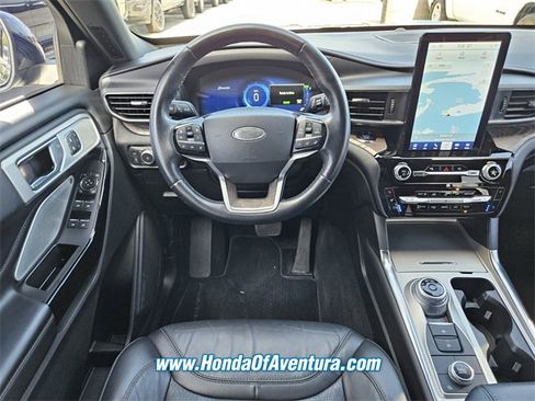 Used 2022 Ford Explorer Platinum w/ Technology Package image 13
