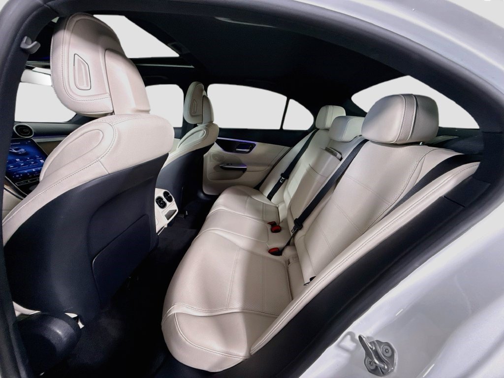 Used 2024 Mercedes-Benz C 300 Sedan image 24