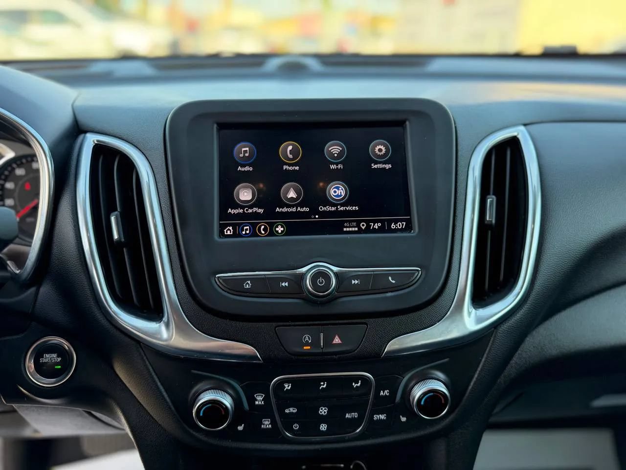 Used 2023 Chevrolet Equinox LT FWD image 44