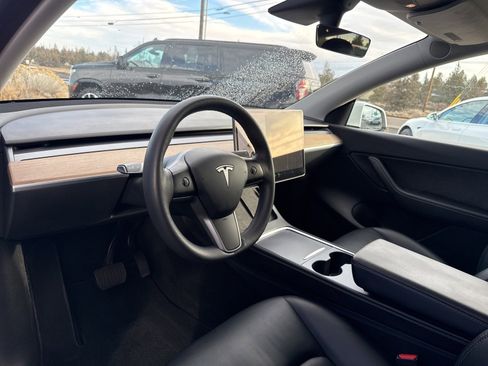 Used 2021 Tesla Model Y 2WD image 18