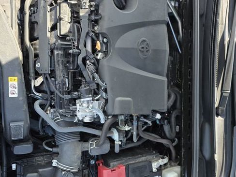 Used 2023 Toyota Camry LE image 28